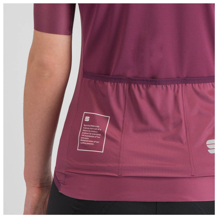 Maillot corto mujer burdeos SPORTFUL: comodidad y estilo para ciclistas