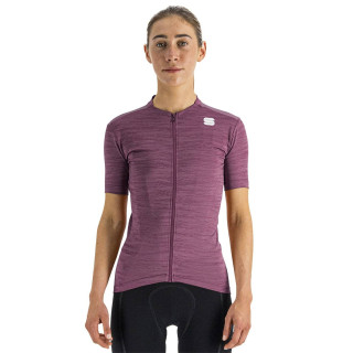 Maillot corto lila para mujer de SPORTFUL: estilo y comodidad para tus rutas en bici
