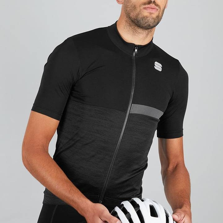 Maillot corto Sportful Giara negro: comodidad y estilo para tus rutas en bici