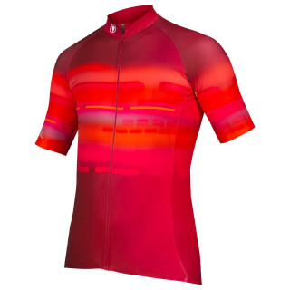 Maillot rojo ENDURA Virtual Texture: comodidad y frescura para ciclistas
