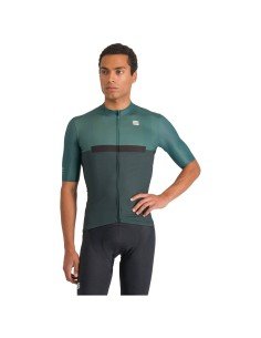 Maillot corto verde SPORTFUL: comodidad y estilo para tus rutas en bici