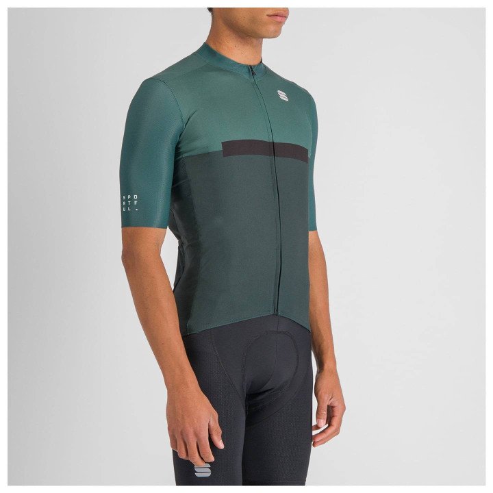 Maillot corto verde SPORTFUL: comodidad y estilo para tus rutas en bici