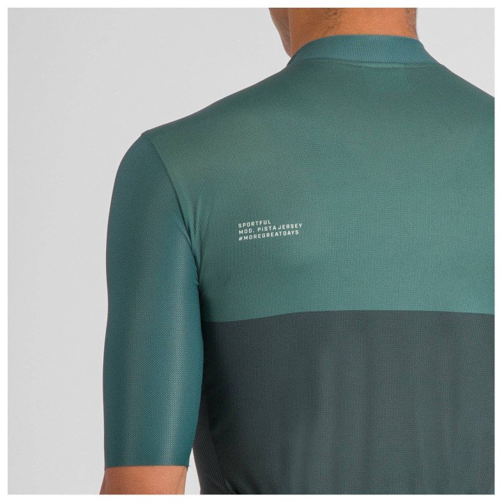 Maillot corto verde SPORTFUL: comodidad y estilo para tus rutas en bici