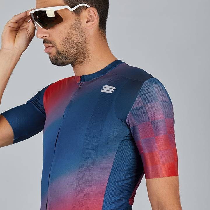 Maillot corto Rocket rojo-azul de SPORTFUL, comodidad y estilo para tus rutas en bici