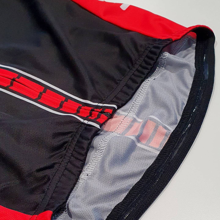 Maillot corto Infinity rojo-negro de BOBTEAM: frescura y estilo en cada pedalada