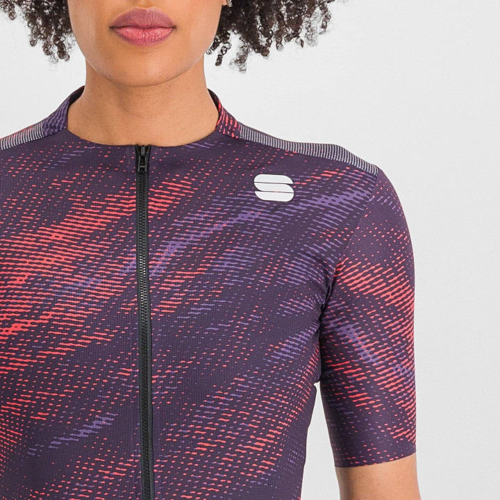 Maillot de ciclismo corto para mujer Cliff Supergiara en lila y fucsia, ideal para tus aventuras en bicicleta