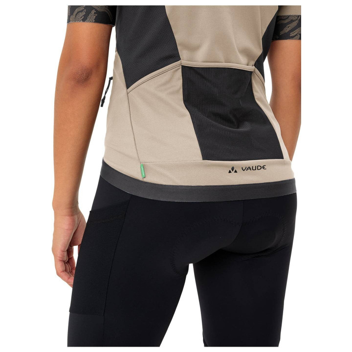 Maillot corto para mujer VAUDE Kuro FZ II en beige, comodidad y estilo para tus rutas en bici