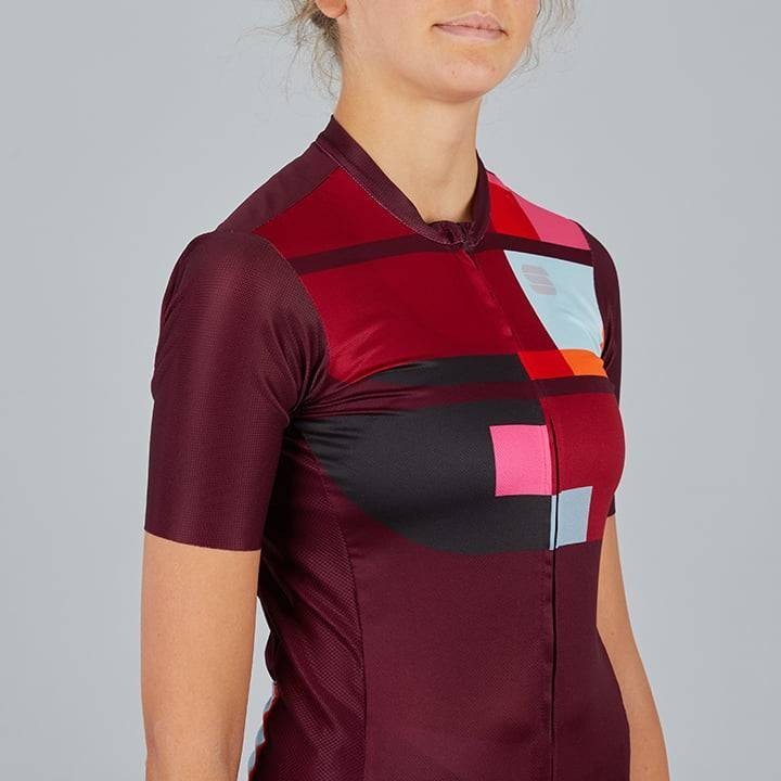 Maillot corto rojo para mujer SPORTFUL: comodidad y estilo en cada pedaleada