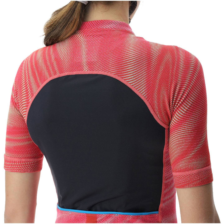 Maillot corto mujer UYN Wave fucsia: cómodo y fresco para tus rutas en bicicleta