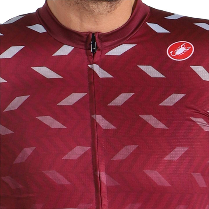 Maillot corto Avanti 2 rojo de Castelli para ciclistas que buscan estilo y comodidad