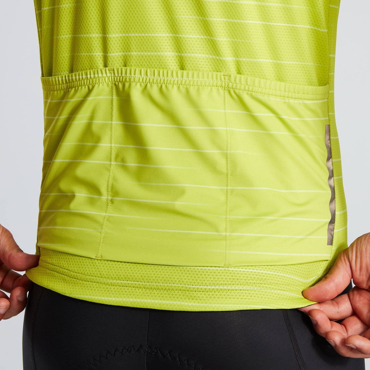 Maillot corto RBX Mirage verde neón de SPECIALIZED para ciclistas que buscan estilo y confort