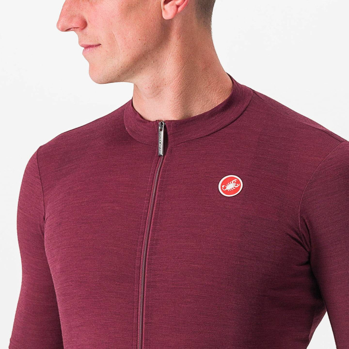Maillot burdeos Essenza de Castelli: estilo y comodidad para tus rutas en bici