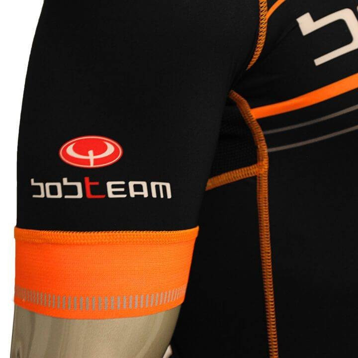 Maillot Scatto negro-naranja neón de BOBTEAM para ciclistas exigentes