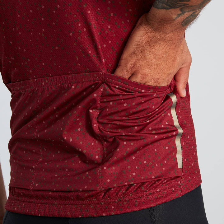 Maillot corto rojo SPECIALIZED RBX para ciclistas que buscan estilo y comodidad