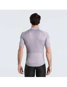 Maillot corto SL Solid de SPECIALIZED: comodidad y frescura para tus rutas en bici 2