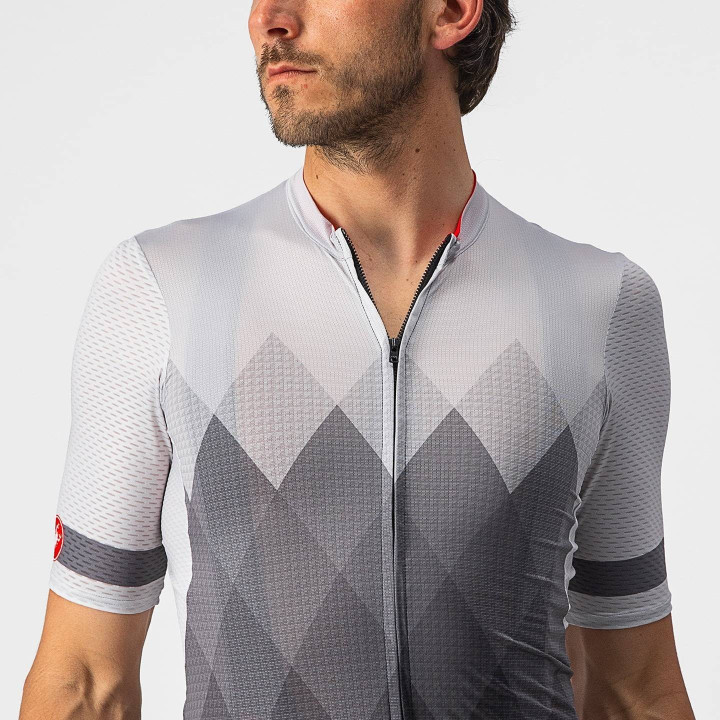 Maillot A Tutta plateado de CASTELLI: estilo y frescura para tus rutas de ciclismo