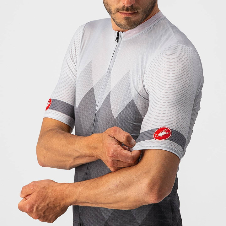 Maillot A Tutta plateado de CASTELLI: estilo y frescura para tus rutas de ciclismo