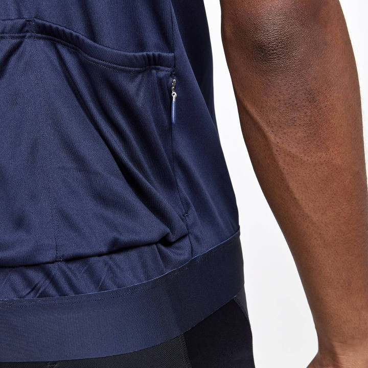 Maillot CRAFT Essence azul oscuro: comodidad y frescura para tus rutas en bici