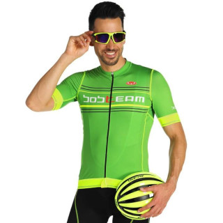 Maillot Scatto verde y amarillo para ciclistas que buscan comodidad y estilo