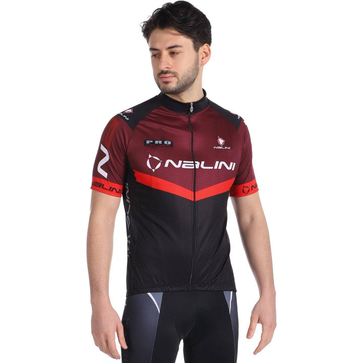 Maillot corto Rigel 2 en rojo y negro, ideal para ciclistas que buscan comodidad y estilo