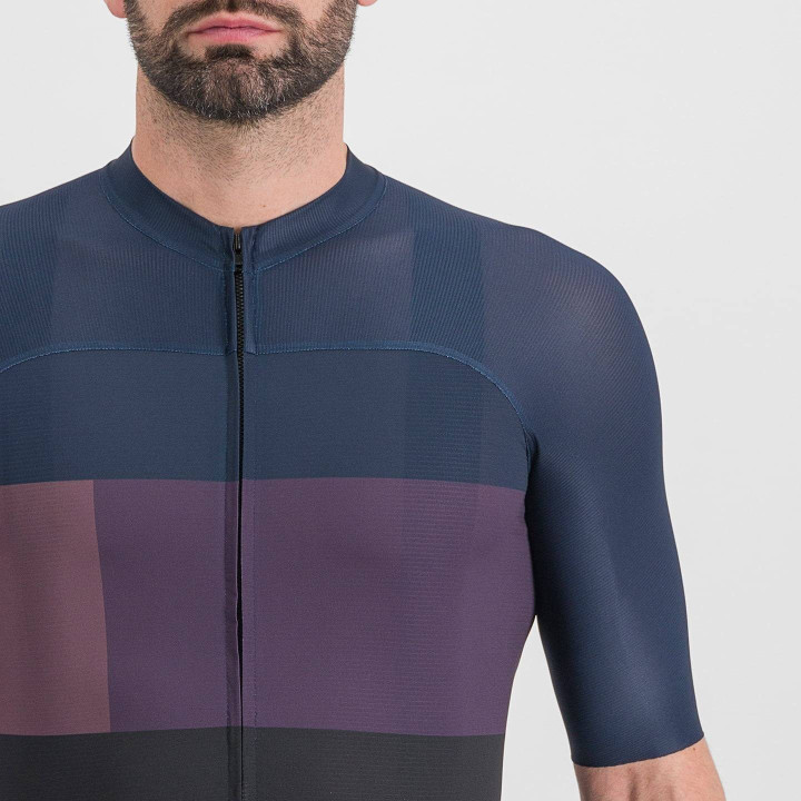 Maillot corto Snap lila-azul de SPORTFUL: comodidad y estilo para tus rutas en bici
