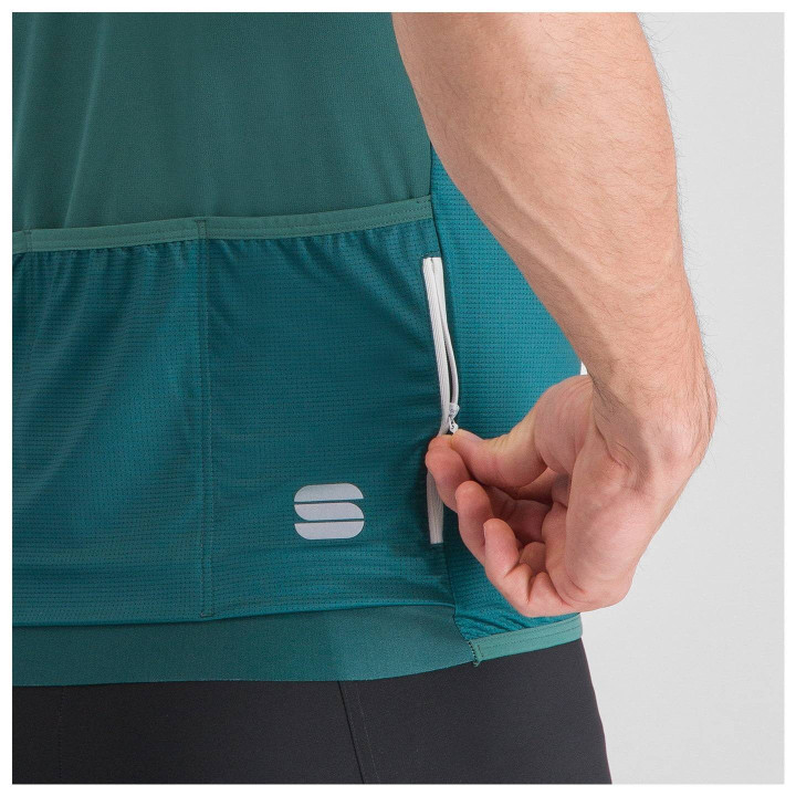 Maillot corto SRK verde de SPORTFUL: comodidad y frescura para tus rutas en bici