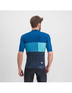Maillot corto SPORTFUL Snap azul turquesa: comodidad y estilo para tus rutas en bici 2