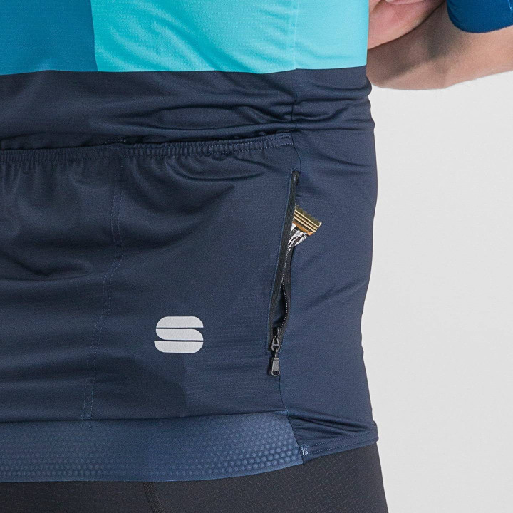 Maillot corto SPORTFUL Snap azul turquesa: comodidad y estilo para tus rutas en bici