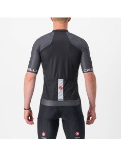 Maillot Entrata VI negro de CASTELLI: comodidad y estilo para tus rutas en bici 2