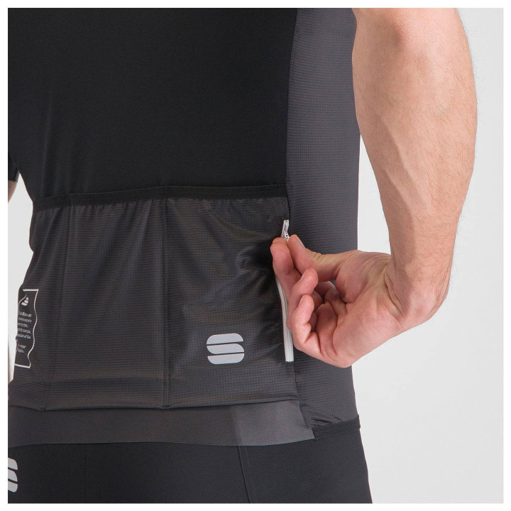 Maillot corto SPORTFUL SRK negro: estilo y comodidad para tus rutas en bici