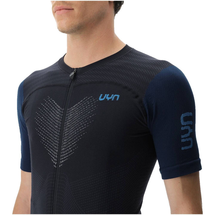 Maillot corto UYN Garda negro: comodidad y estilo para tus rutas en bici