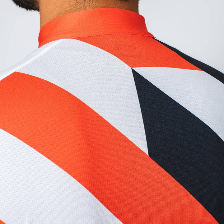 Maillot corto Signal naranja y blanco de GORE WEAR para ciclistas cómodos y con estilo