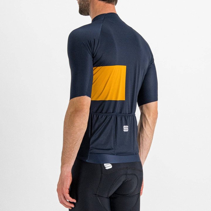 Maillot corto SPORTFUL Snap naranja y azul oscuro para ciclistas que buscan estilo y comodidad