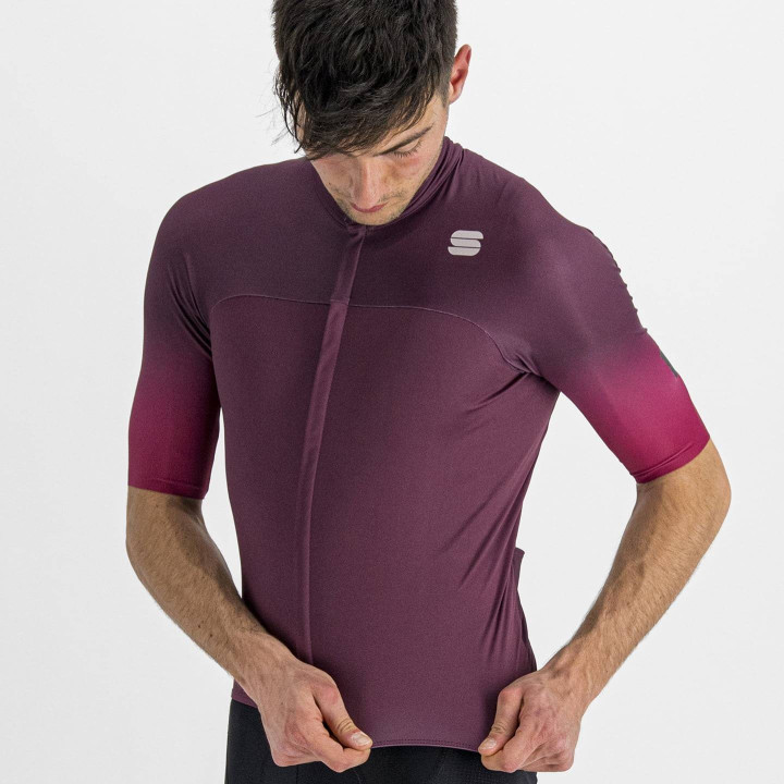 Maillot corto lila SPORTFUL: comodidad y estilo para tus rutas en bici