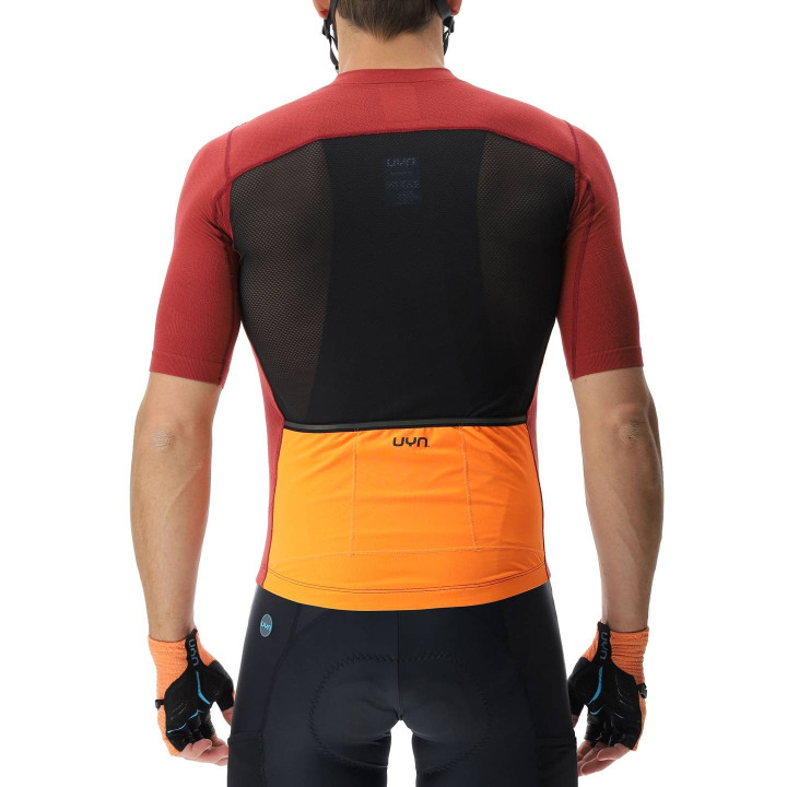 Maillot corto UYN Lightspeed rojo y negro para ciclistas cómodos y con estilo