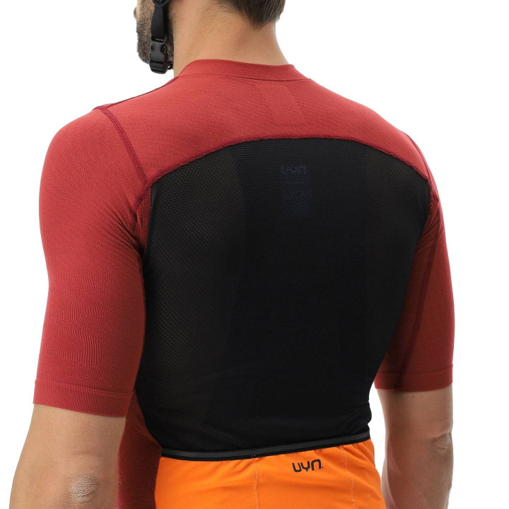 Maillot corto UYN Lightspeed rojo y negro para ciclistas cómodos y con estilo