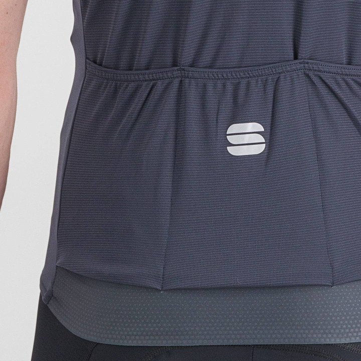 Maillot corto azul oscuro SPORTFUL: estilo y comodidad para tus rutas en bici