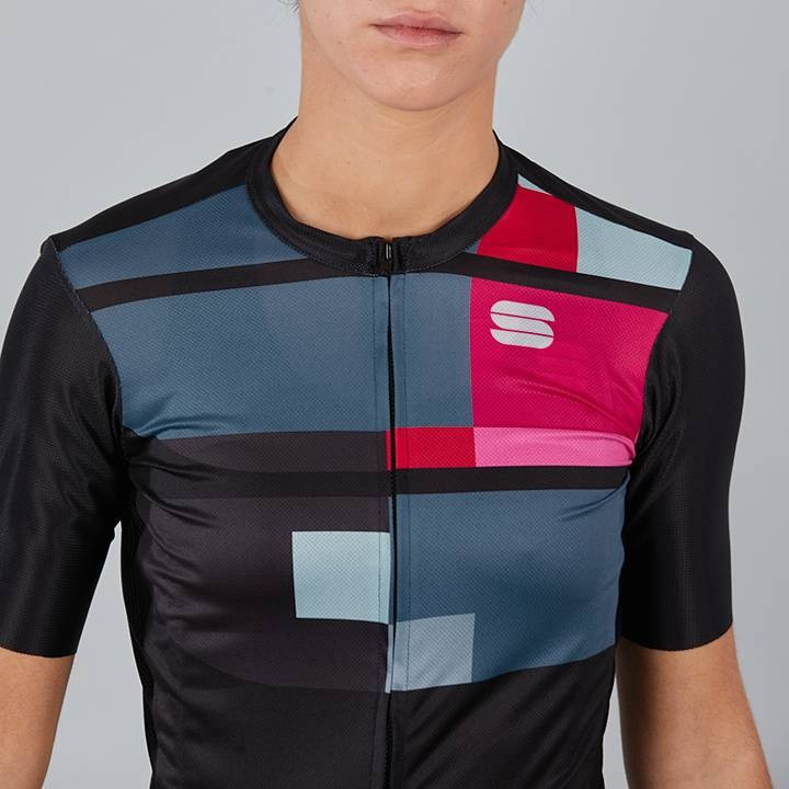 Maillot corto Sportful para mujer: comodidad y estilo en cada pedalada